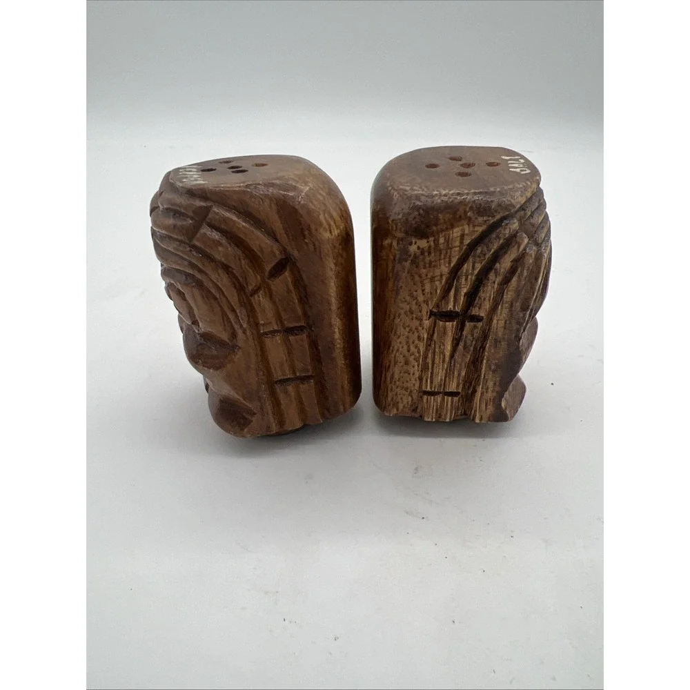 Vintage Hand Carved Wood Aztec Tiki Design Salt and Pepper Shakers‎